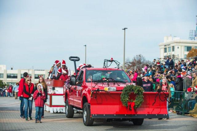 Dominion Christmas Parade 2016